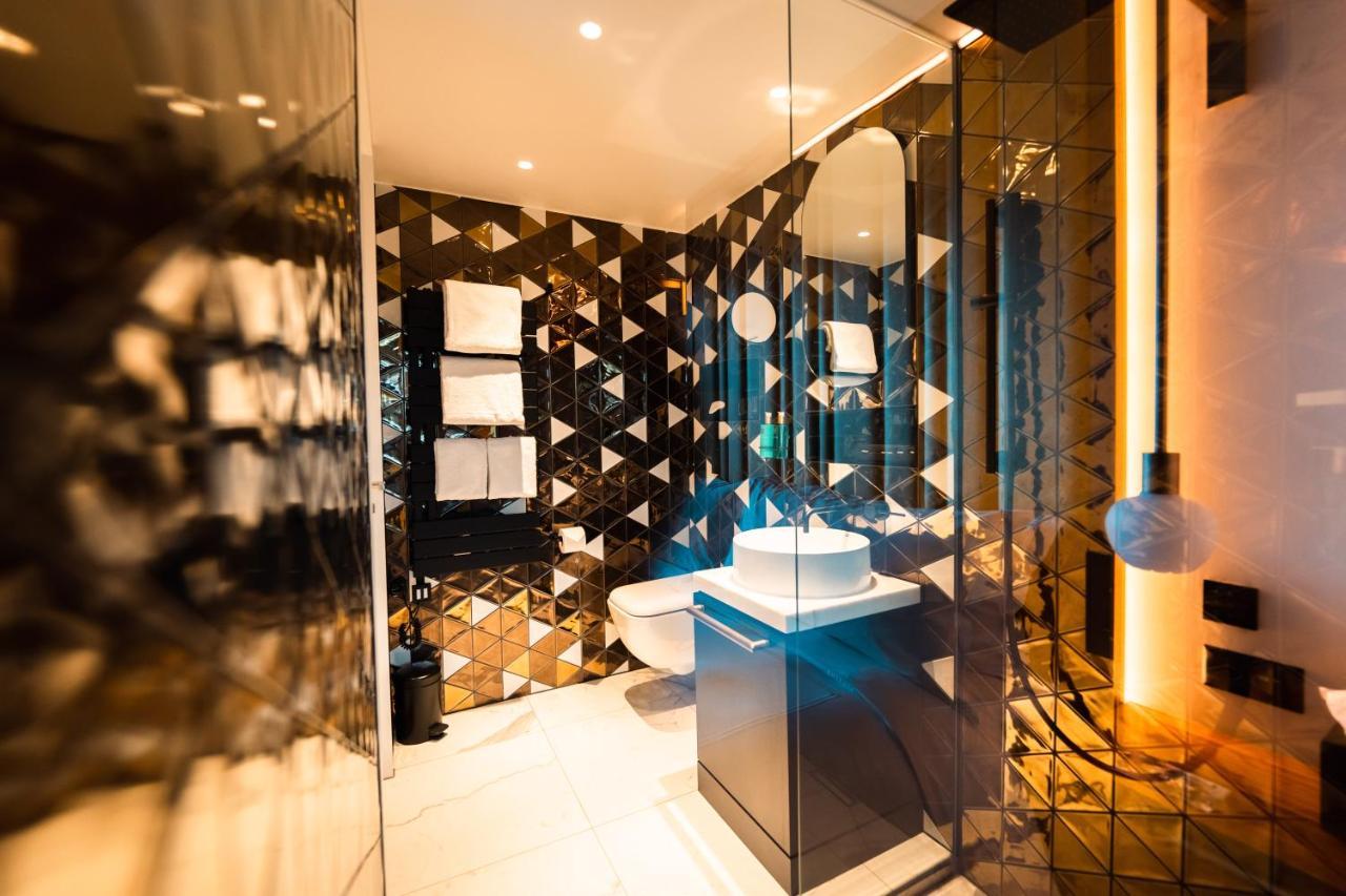 Superior East Wing Rooms By Five Zurich Zurique Exterior foto